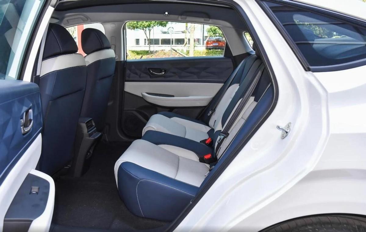 這款合資B級車,純電續航520km,6.9秒破百,家用適合嗎?